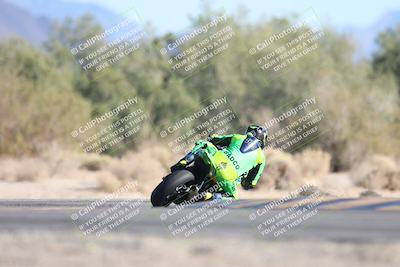 media/Dec-07-2025-CVMA (Sun) [[3e7d2de5dc]]/Race 12- Formula 40 MW and LW/